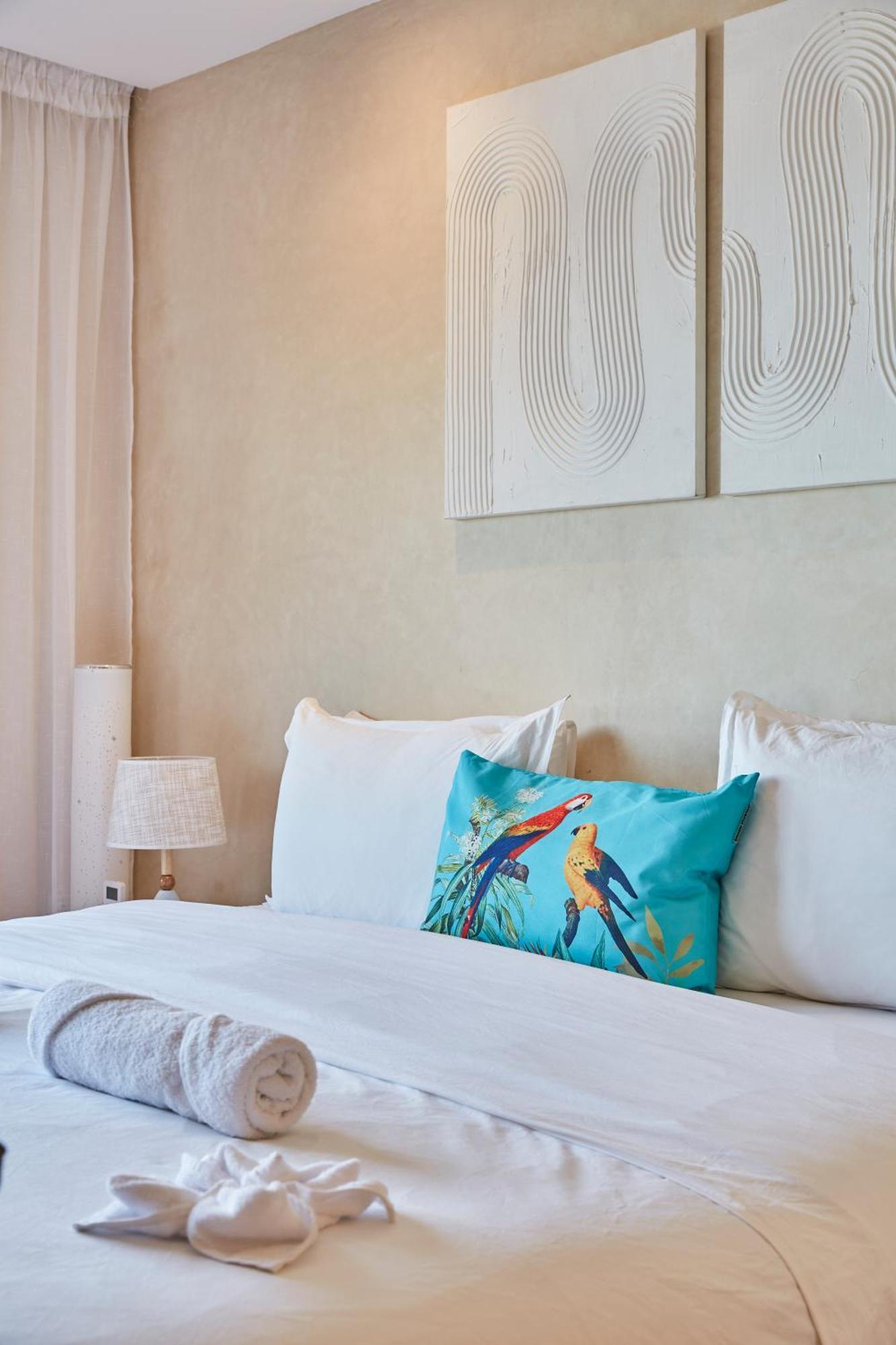 Surf And Fun Beachfront With Balcony Mirleft