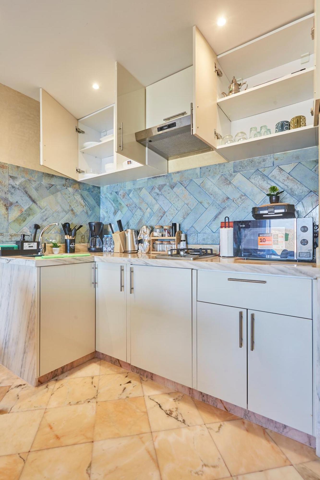 Surf And Fun Beachfront With Balcony * Mirleft